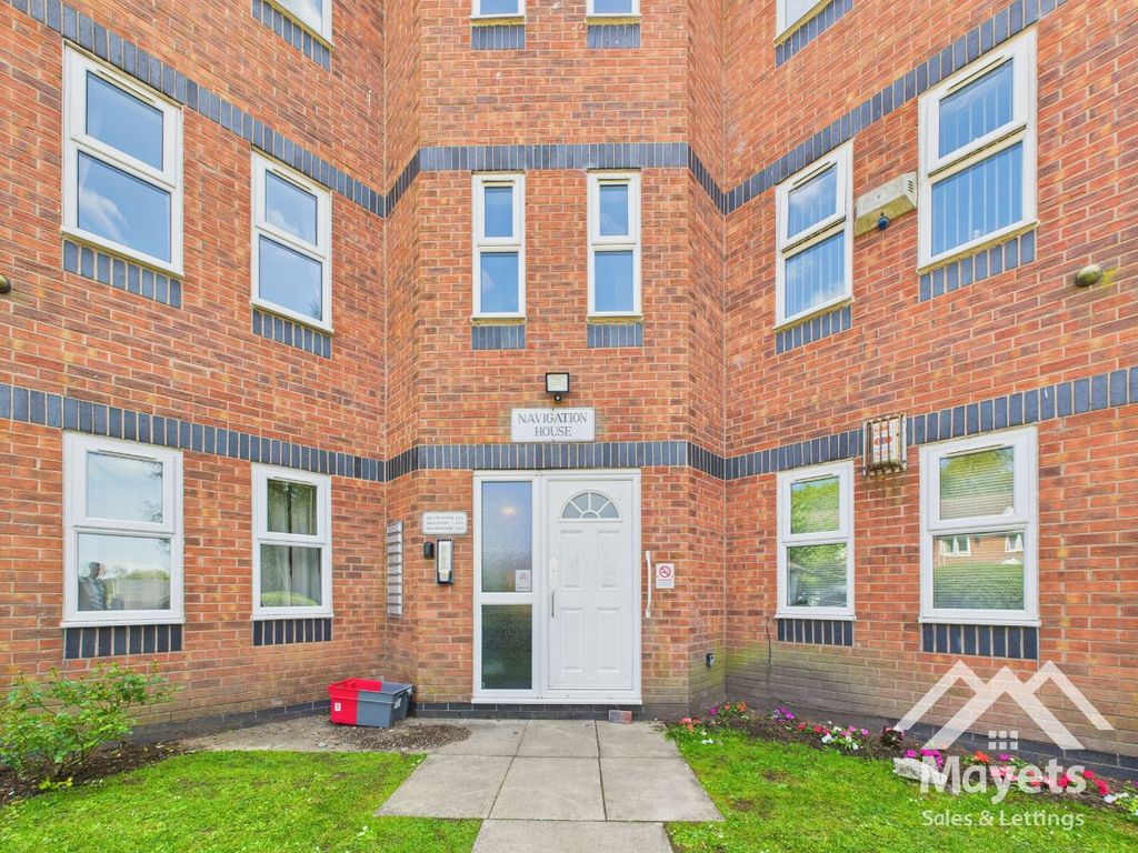 Property photo 2 of 17