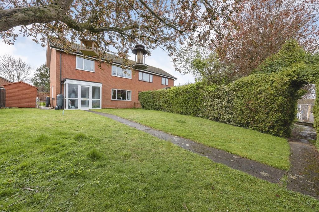 Property photo 3 of 16