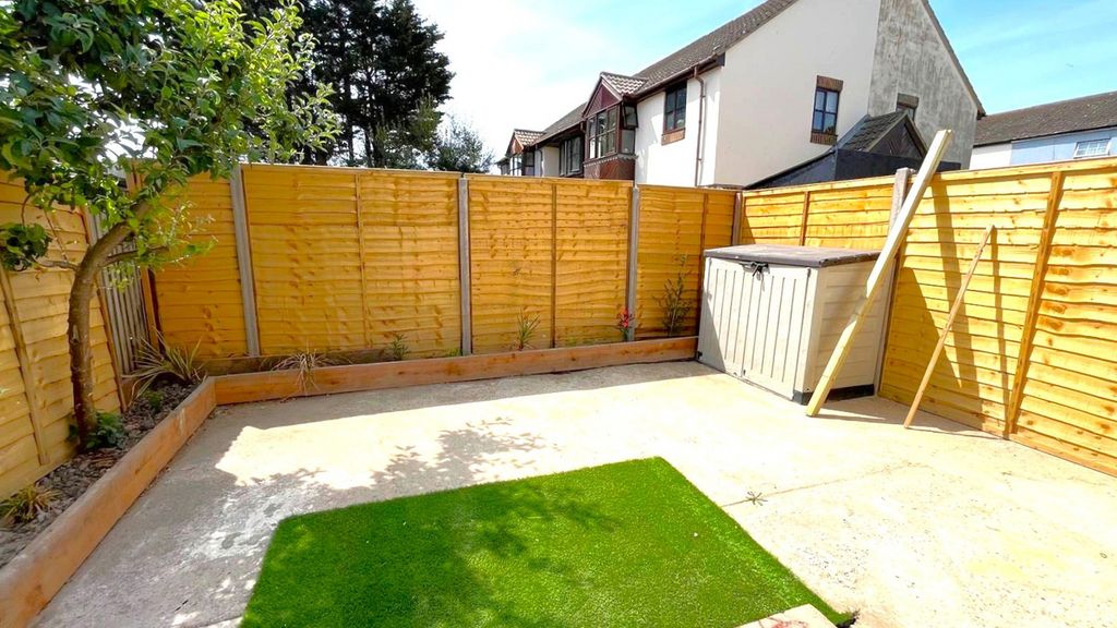 Property photo 2 of 14