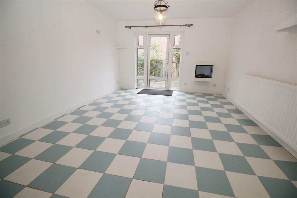 Property photo 3 of 6 Living Room.Jpg