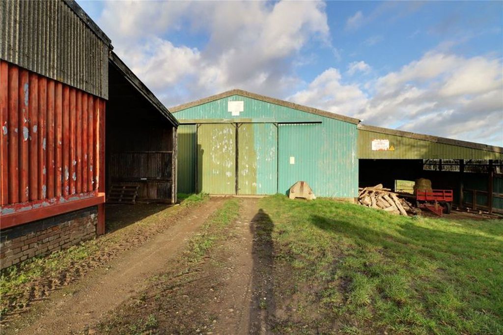 Property photo 3 of 3