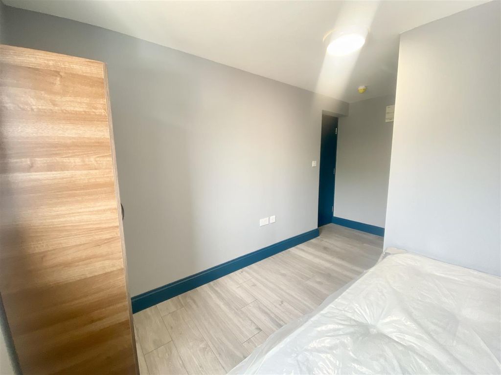 Property photo 3 of 6 Img_8412.Jpg