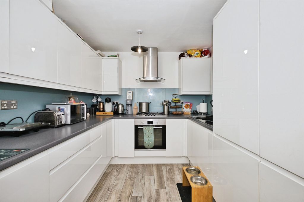 Property photo 3 of 14