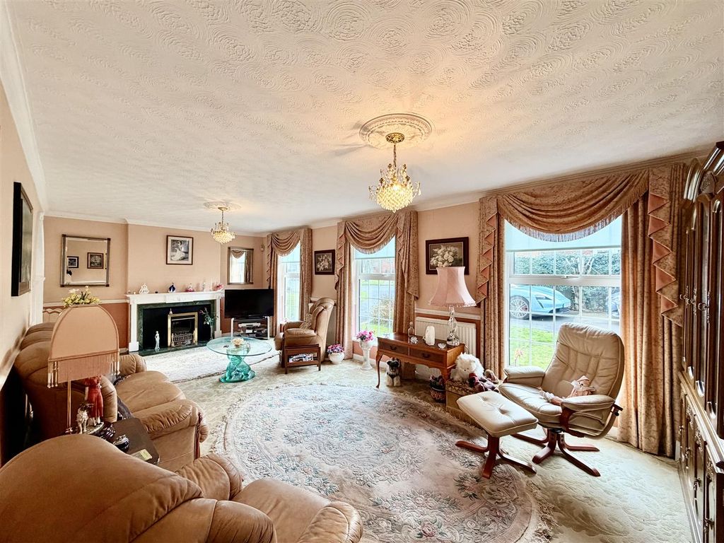 Property photo 2 of 24 2