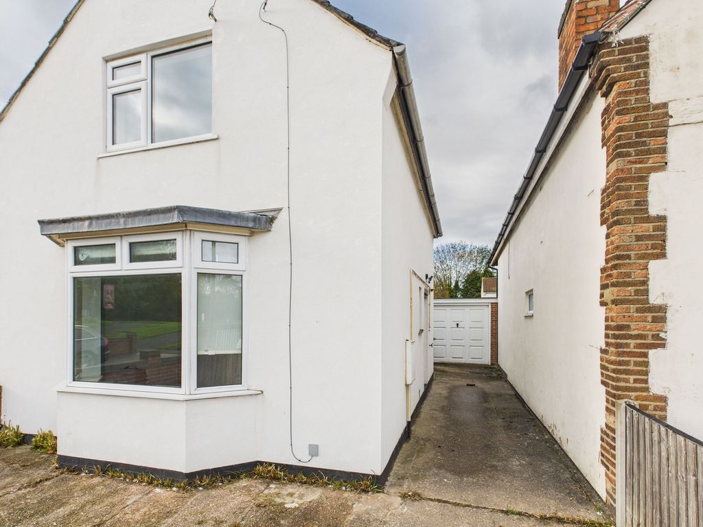 Property photo 2 of 28