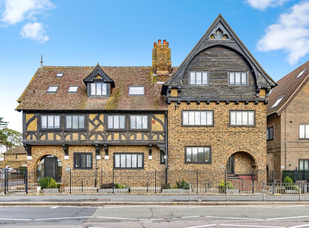 Property photo 1 of 16