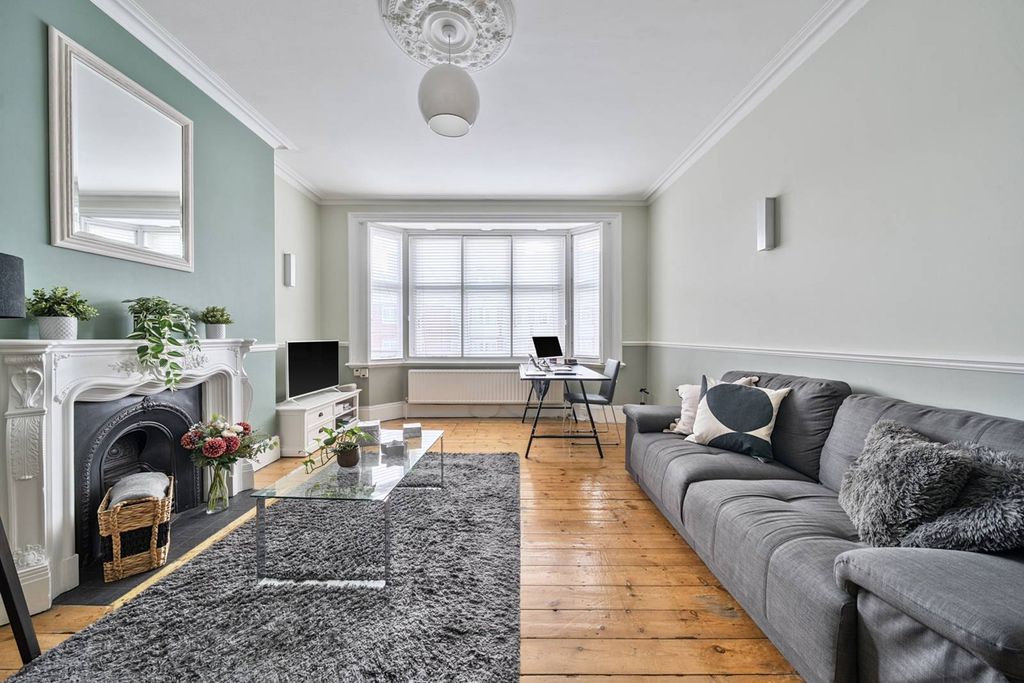 Property photo 3 of 14