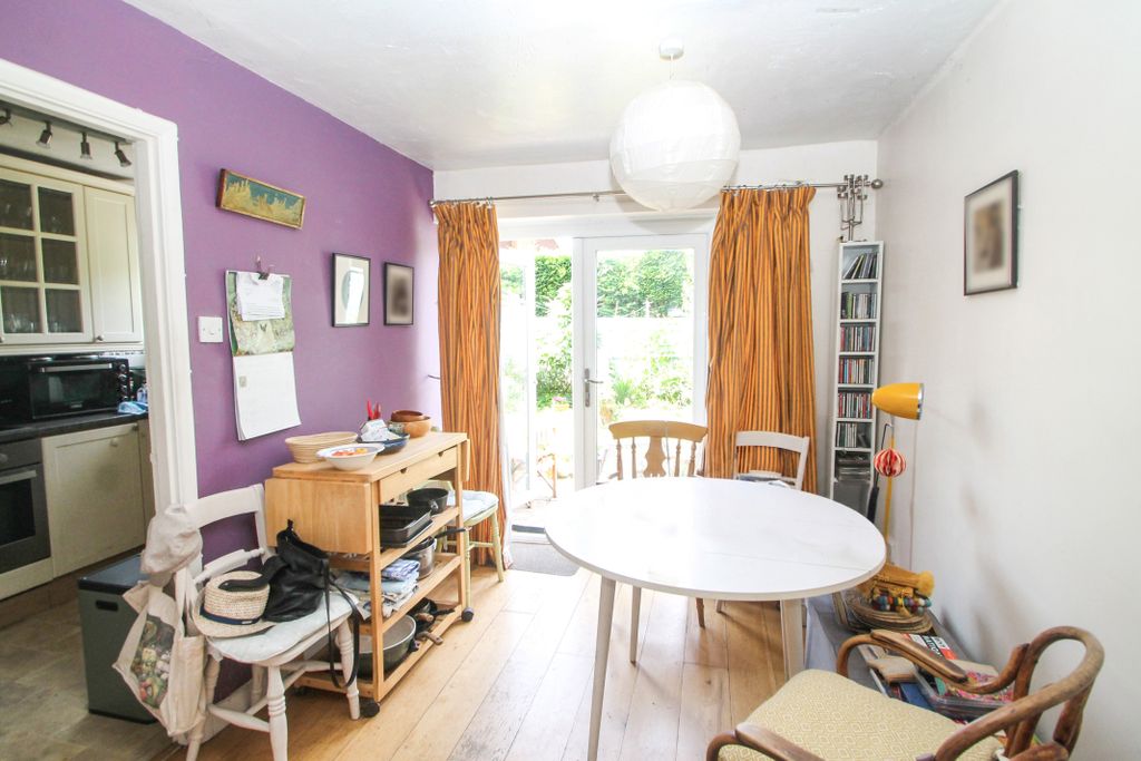 Property photo 3 of 8