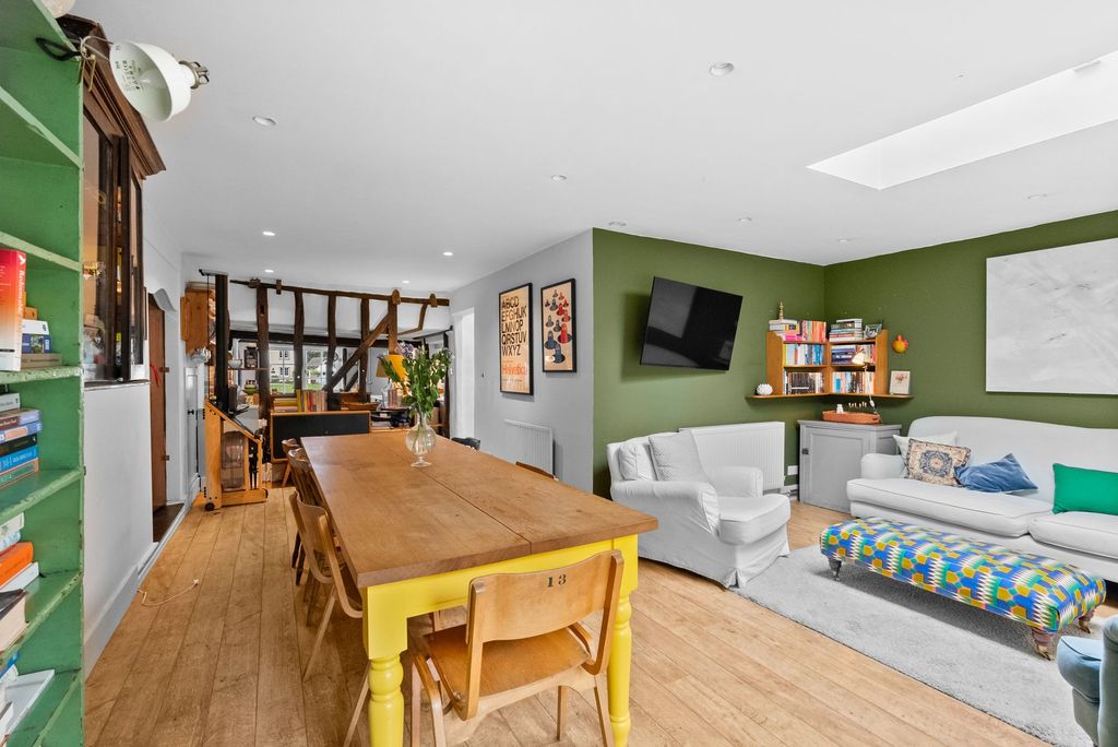 Property photo 2 of 45