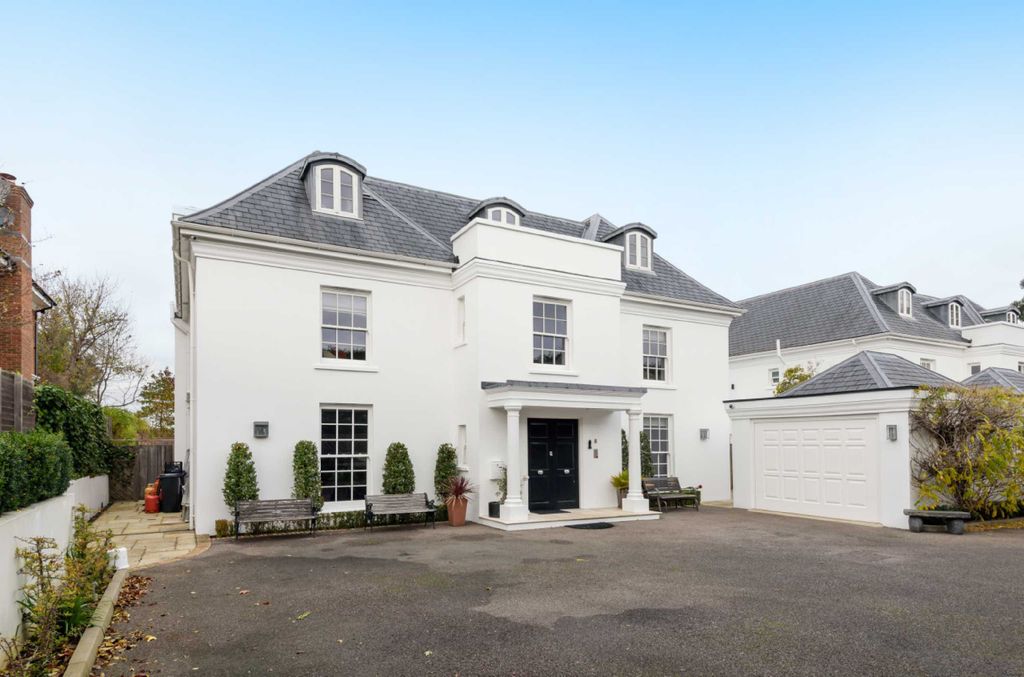 Property photo 1 of 27 Photo