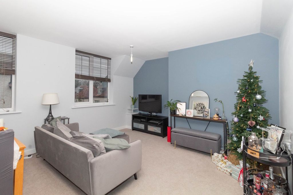 Property photo 3 of 7