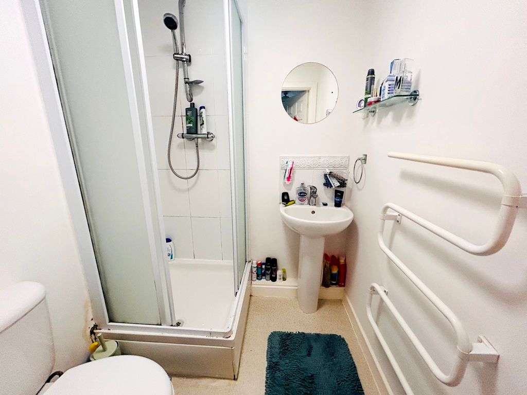 2 bed flat for saleSwan Lane, Evesham WR11 photo 5
