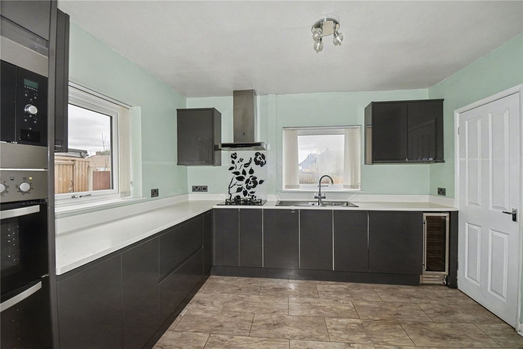 Property photo 2 of 8 Picture No. 02