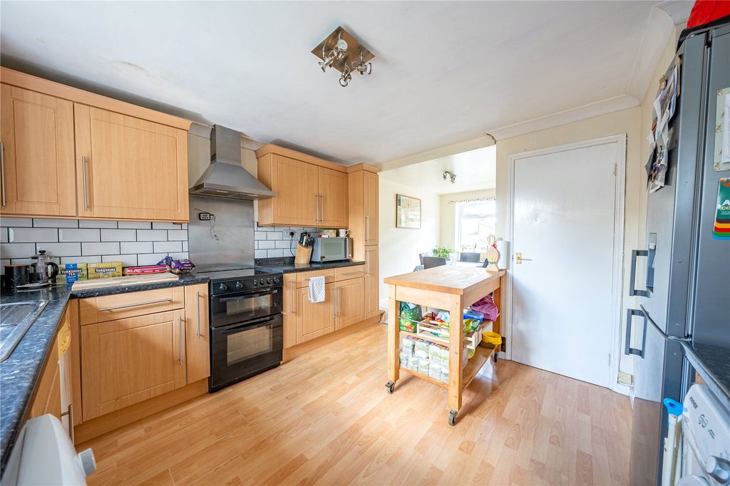 Property photo 3 of 16 Picture No. 14