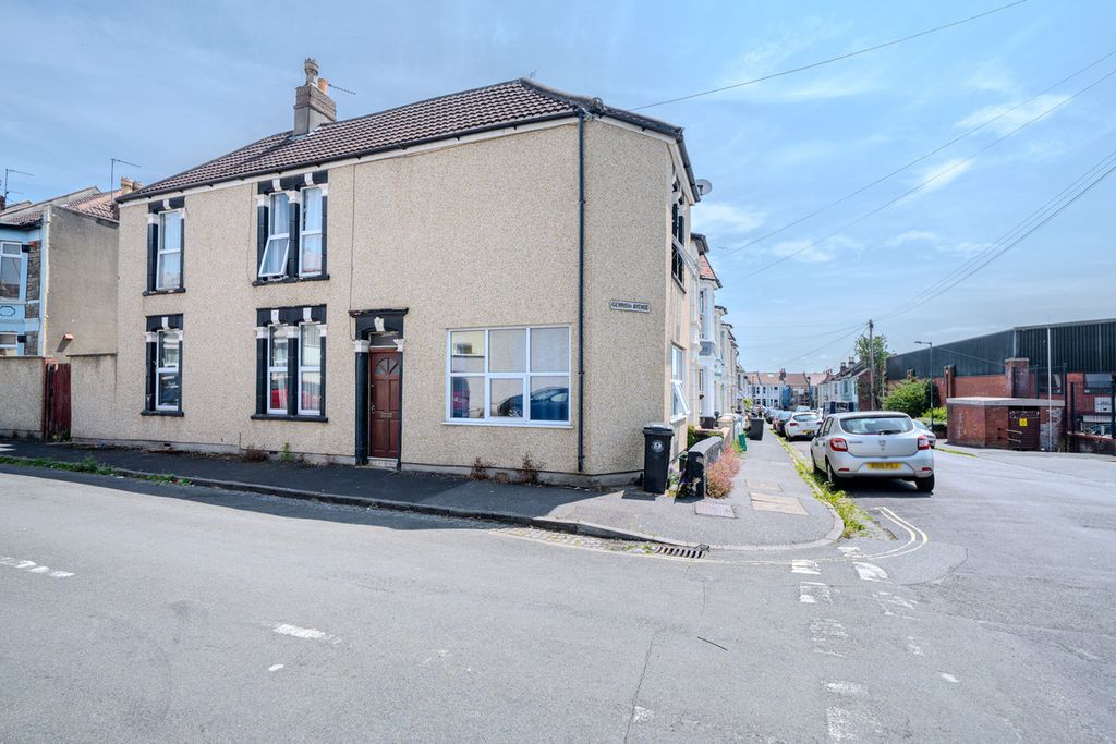 Property photo 1 of 19