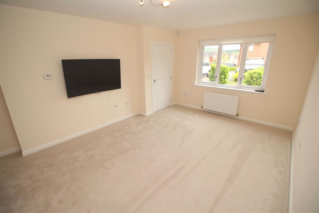 Property photo 3 of 22 Img_2477.Jpg