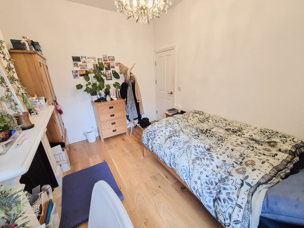 Property photo 3 of 11 Photo 4