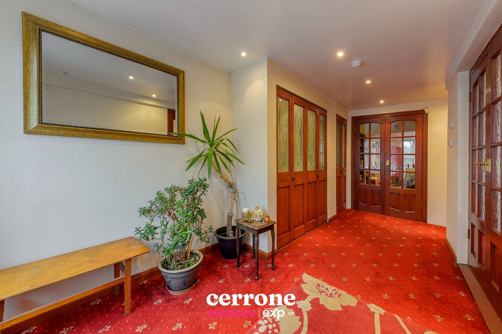 Property photo 2 of 36