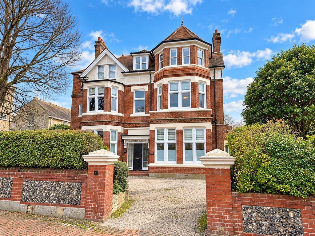 Property photo 1 of 15 Leighton Lodge.Png