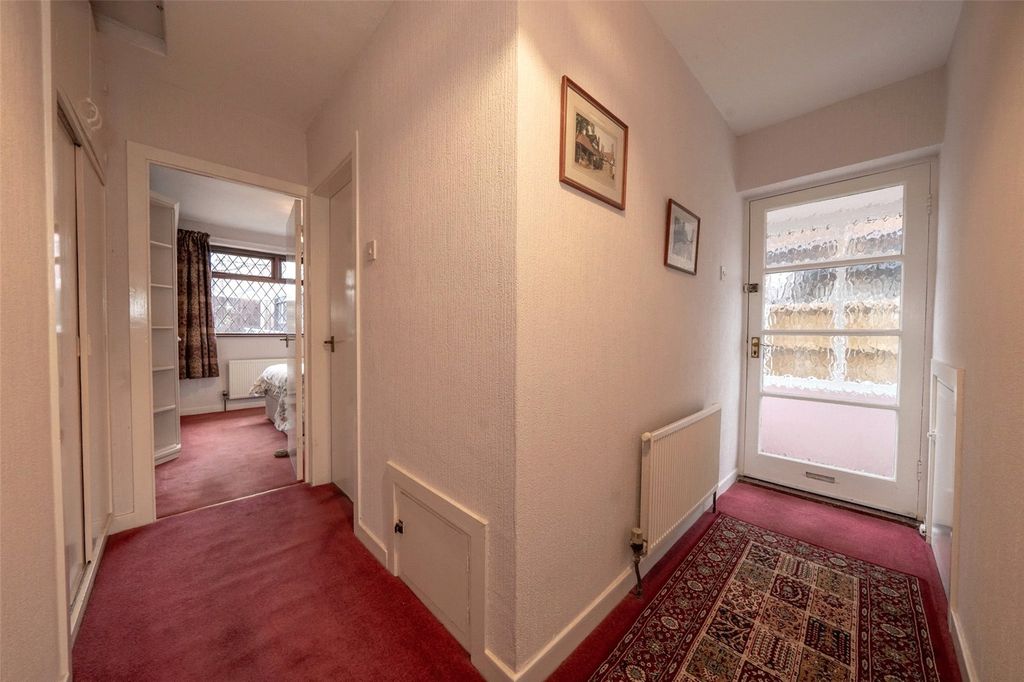 Property photo 3 of 18 Hallway