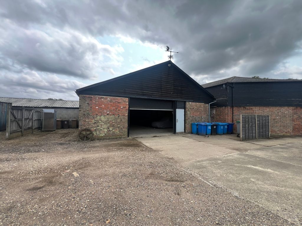 Property photo 1 of 3