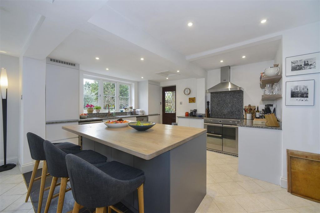 Property photo 2 of 31 Ph20_6364284.Jpg