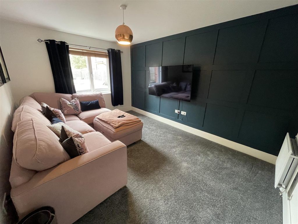 Property photo 2 of 20 9 Warley 2.Jpg