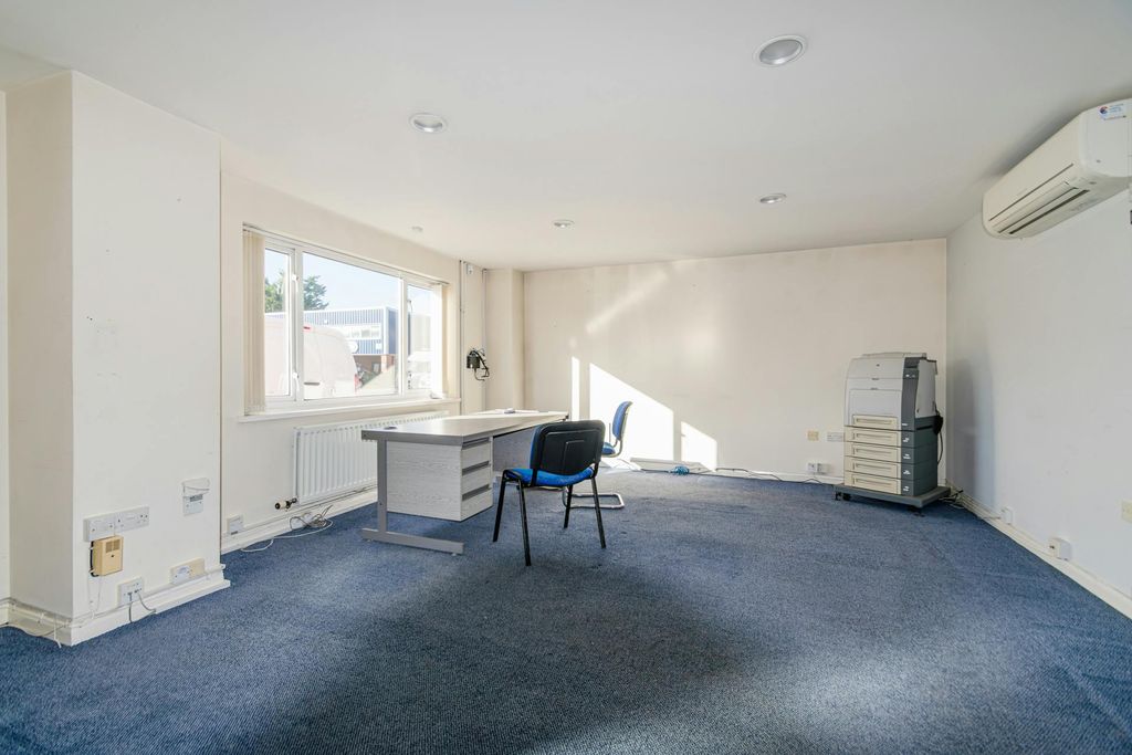 Property photo 3 of 5 2.Jpg