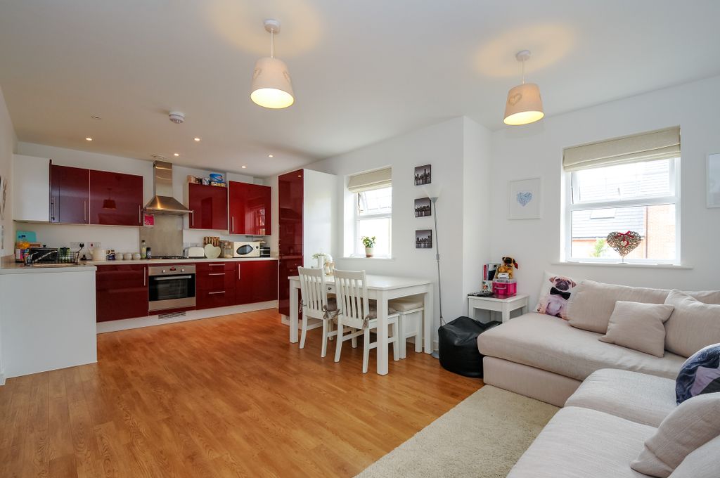 Property photo 1 of 8