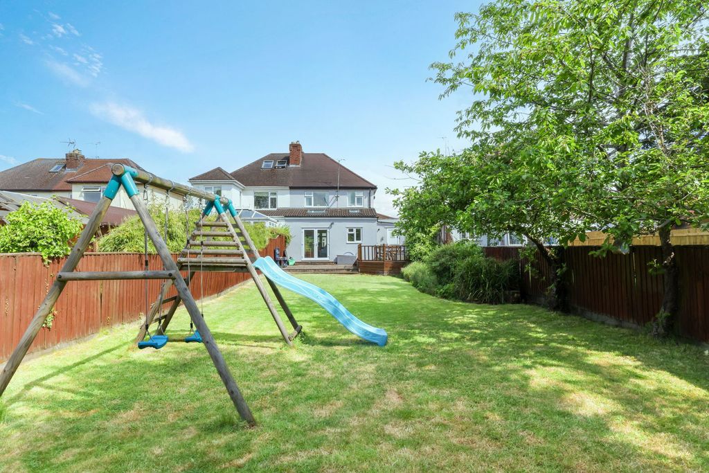 Property photo 2 of 20