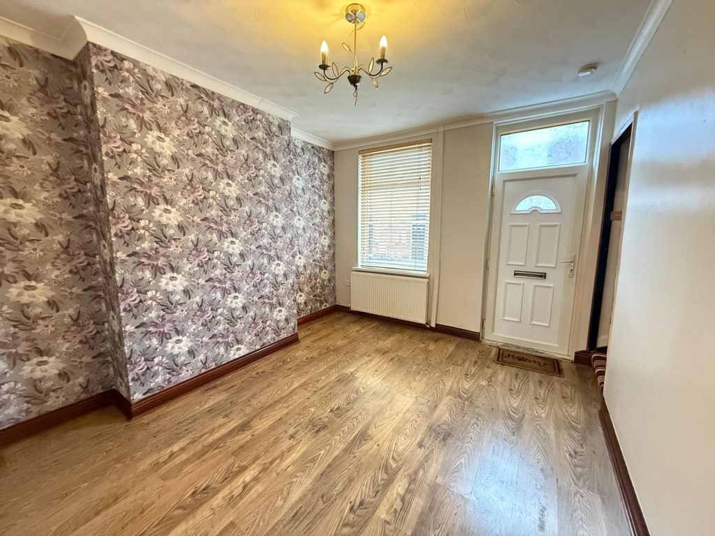 Property photo 3 of 12 Img-20251017-Wa0027