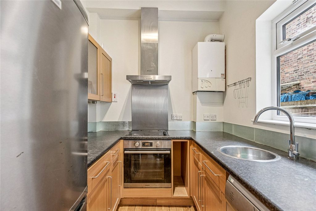 Property photo 2 of 16 Picture No. 06