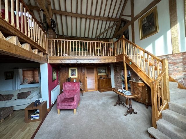 Property photo 2 of 18 Image