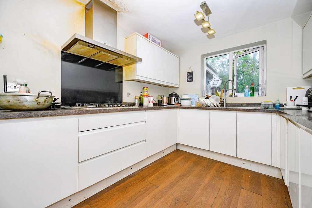 Property photo 2 of 14 Pbox-Img.Jpg