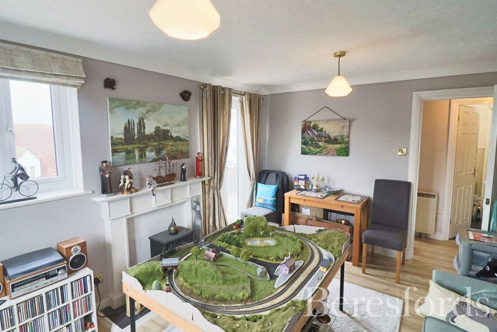 Property photo 3 of 12 Picture No. 32