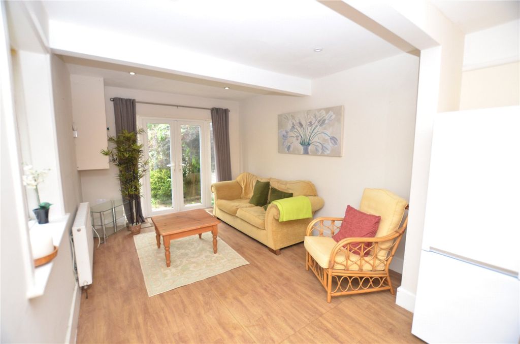 Property photo 3 of 11 Picture No. 17