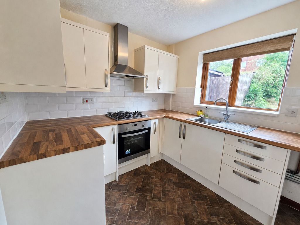 Property photo 2 of 27