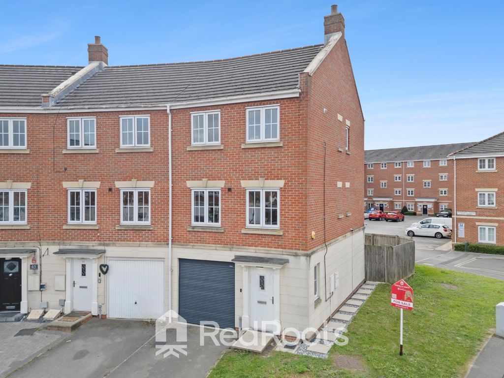 Property photo 1 of 25 5558811