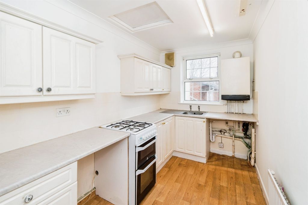Property photo 1 of 13