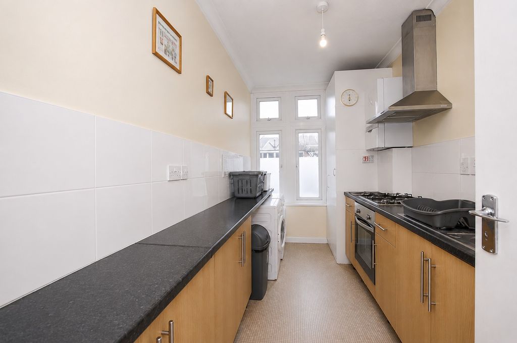 Property photo 3 of 16 2057903