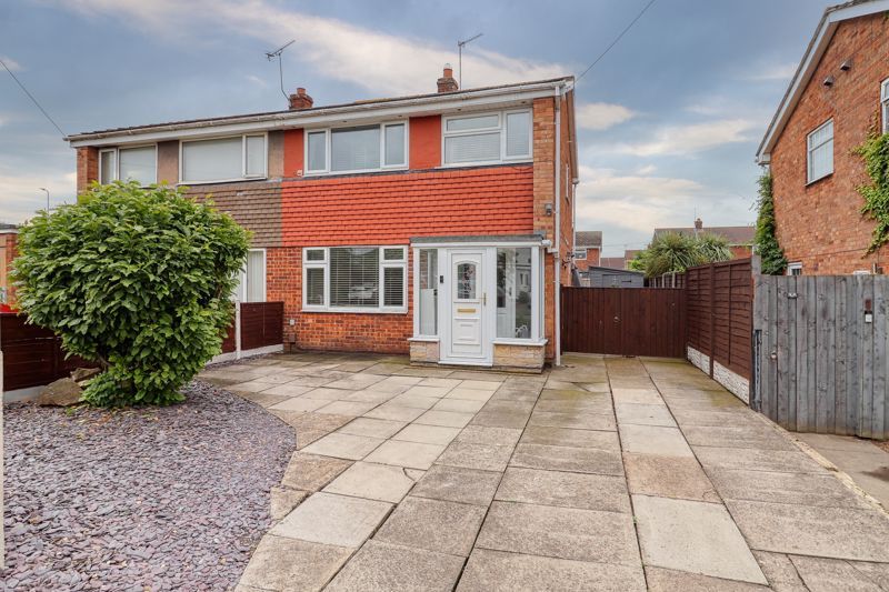 Property photo 1 of 16 Frontal