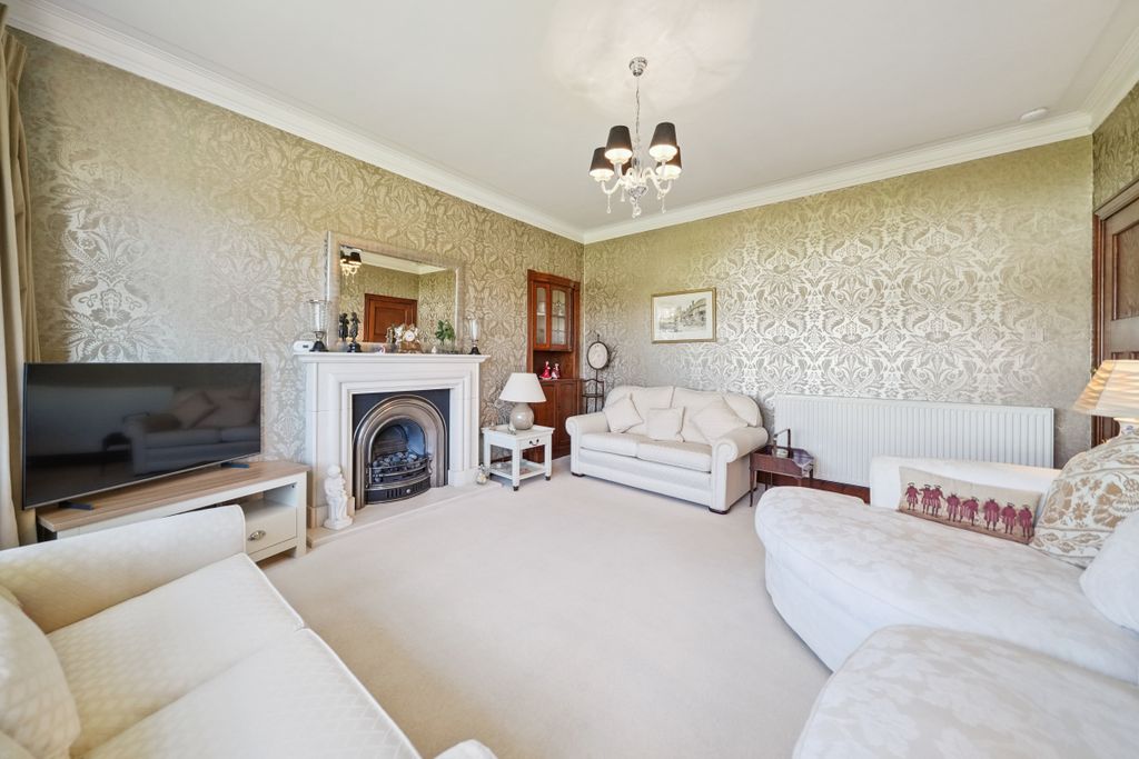 Property photo 3 of 38 General Dsc06649
