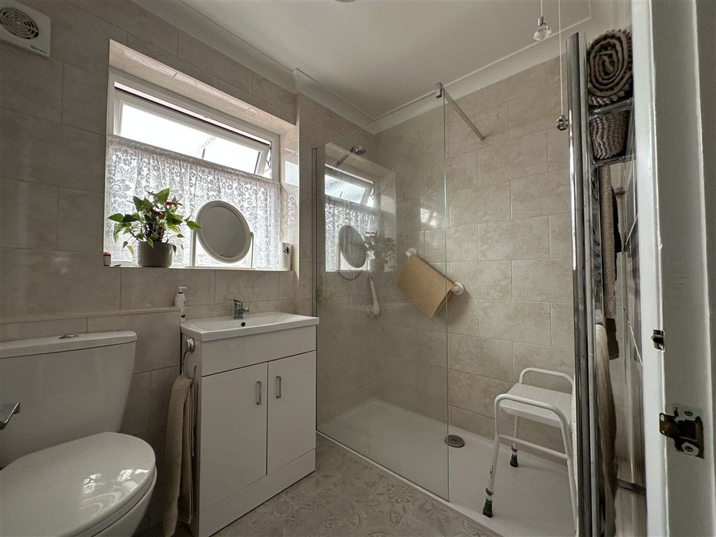 Property photo 3 of 14 Shower Room