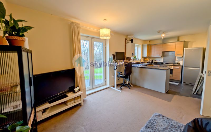 Property photo 2 of 8 Photo 11