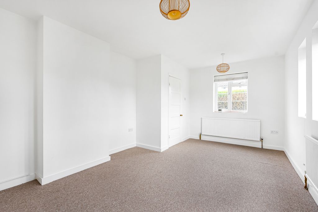 Property photo 2 of 13 272300