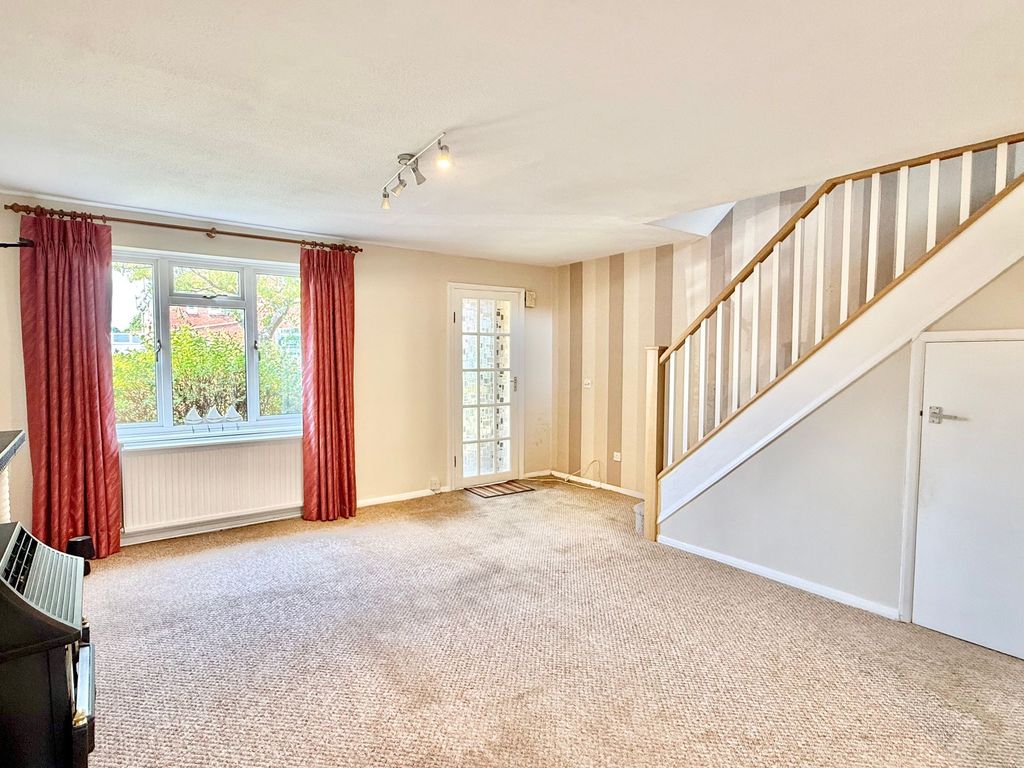 Property photo 3 of 12