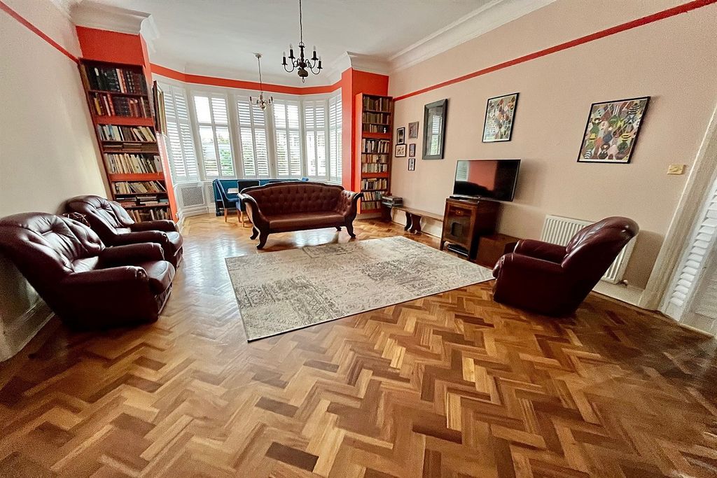 Property photo 2 of 18 Living Room
