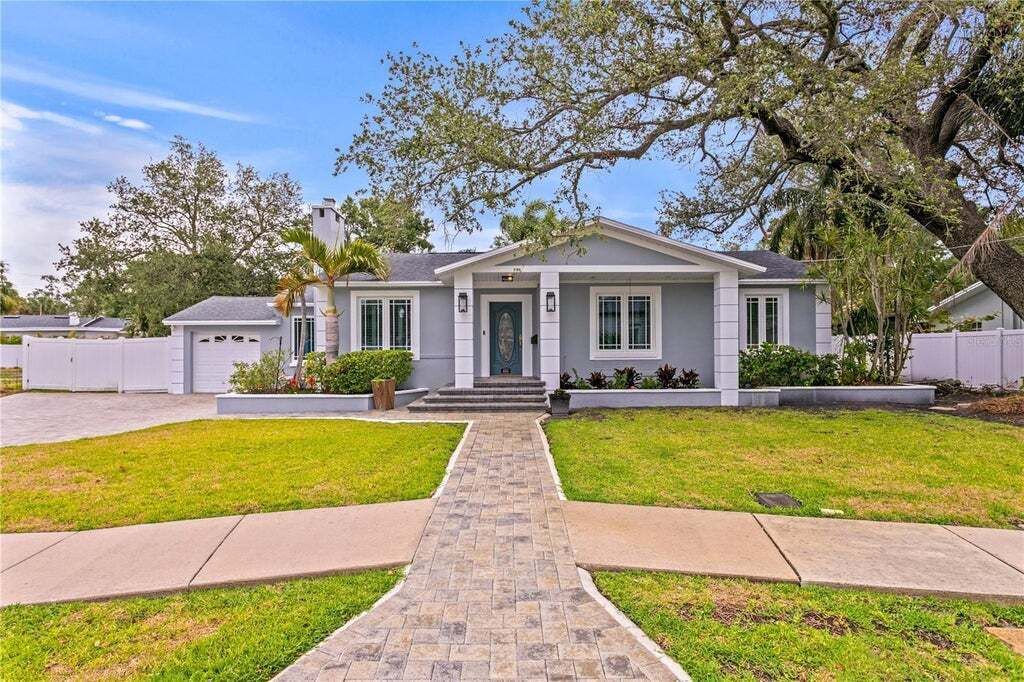 Property photo 1 of 20