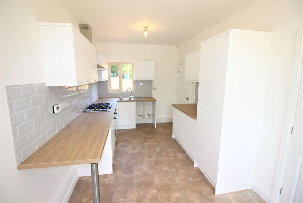 Property photo 3 of 13 2 - .Jpg
