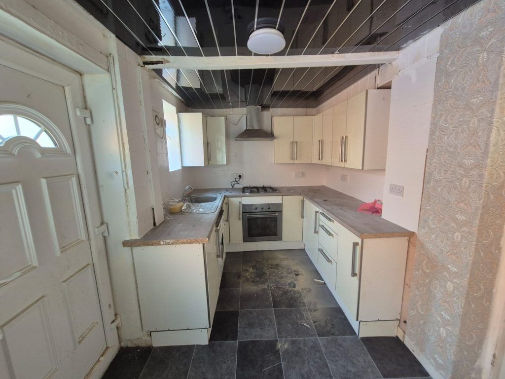Property photo 3 of 5